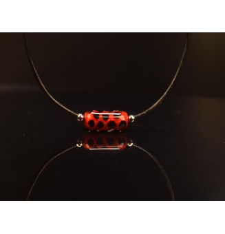 collier noir rouge avec perle en forme de tube 45+5 cm cuir noir