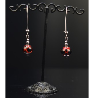 Boucles d'oreilles "noir rouge" perles de verre filé, crochets acier inoxydable