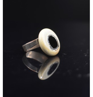 cabochon "ivoire et noir" pour bague ou collier interchangeable en verre  (sans le support )
