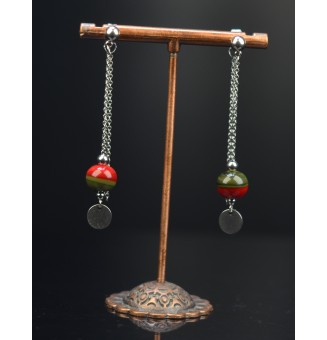 Boucles d'oreilles "rouge kaki" double pendants en  acier inoxydable avec perles de verre