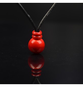 collier en cuir avec perles de verre filé rouge intense