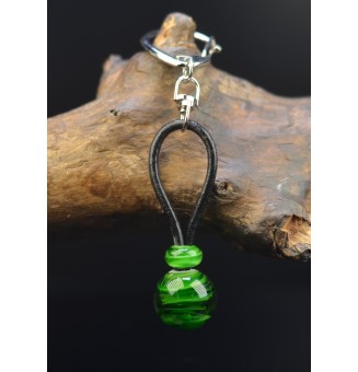 Porte clés, bijou de sac  "vert rosetta" ( ou porte clés) perles de verre
