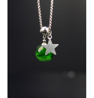 collier étoile 45 + 3 cm "vert rosetta" perles de verre filé au chalumeau