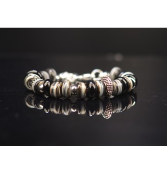 Bracelet en perles de verre "noir et pierre " (pour poignet 16.5 à 18 cm )